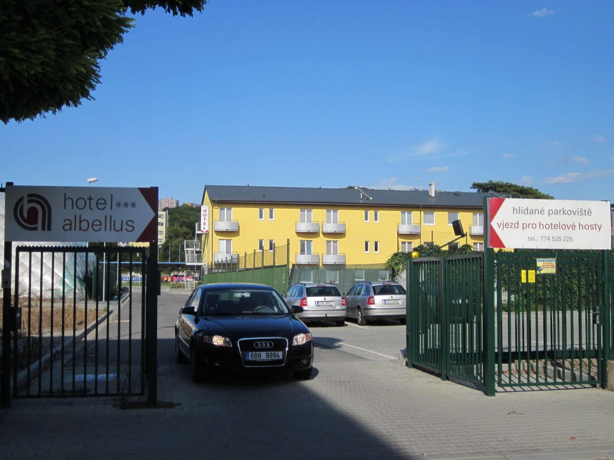 Hotel Albellus Brno Bagian luar foto