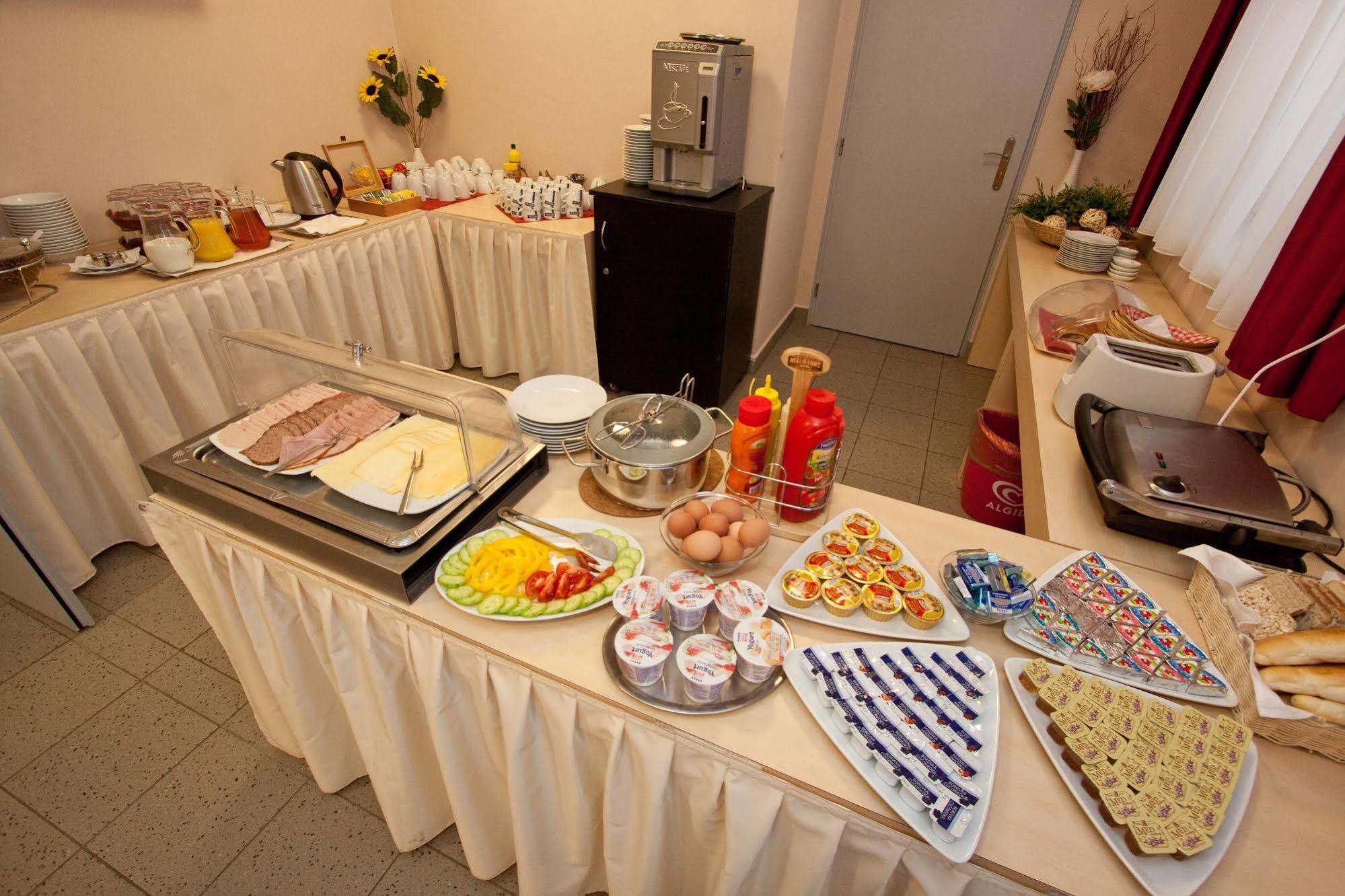 Hotel Albellus Brno Bagian luar foto