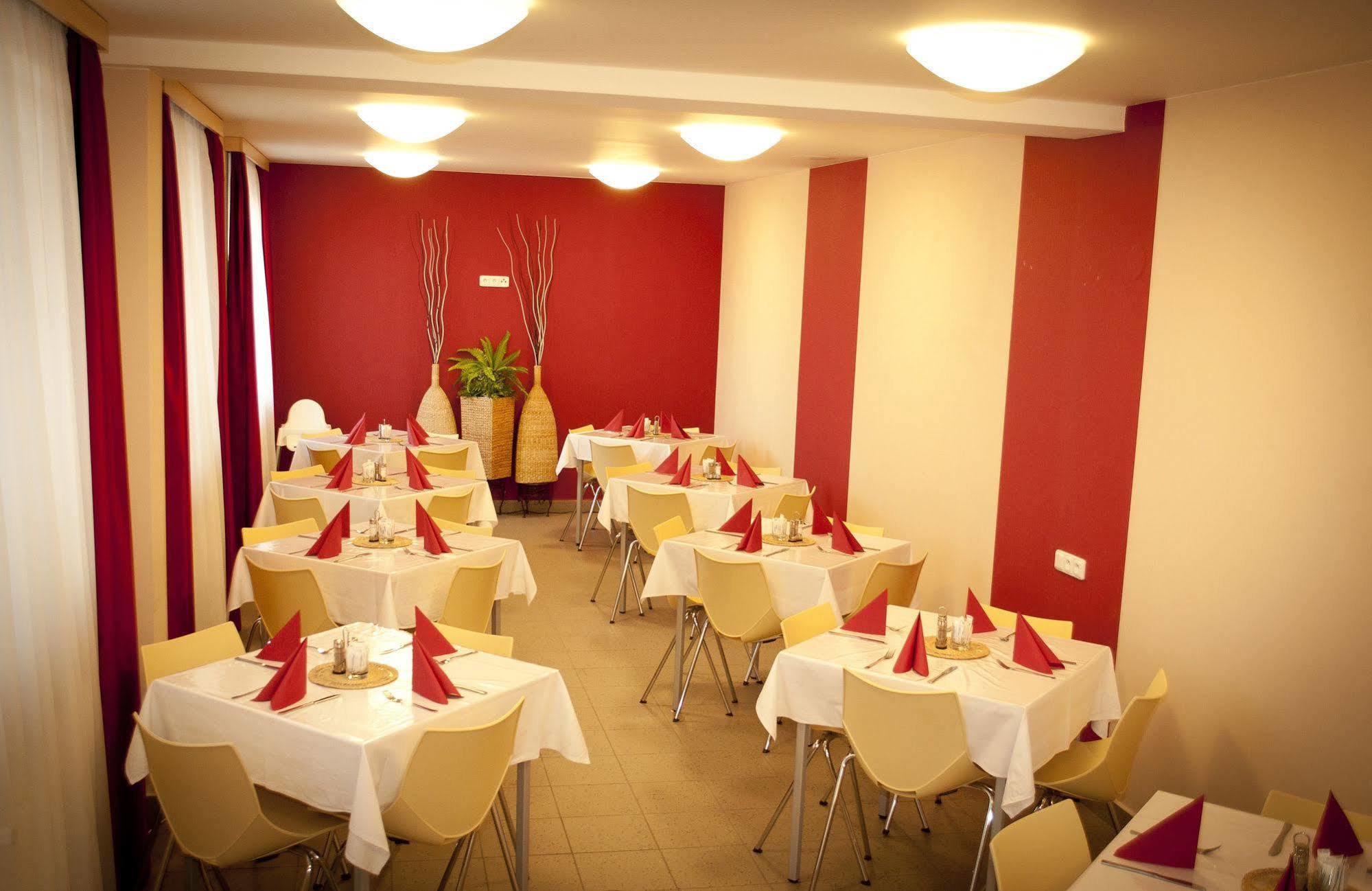 Hotel Albellus Brno Bagian luar foto